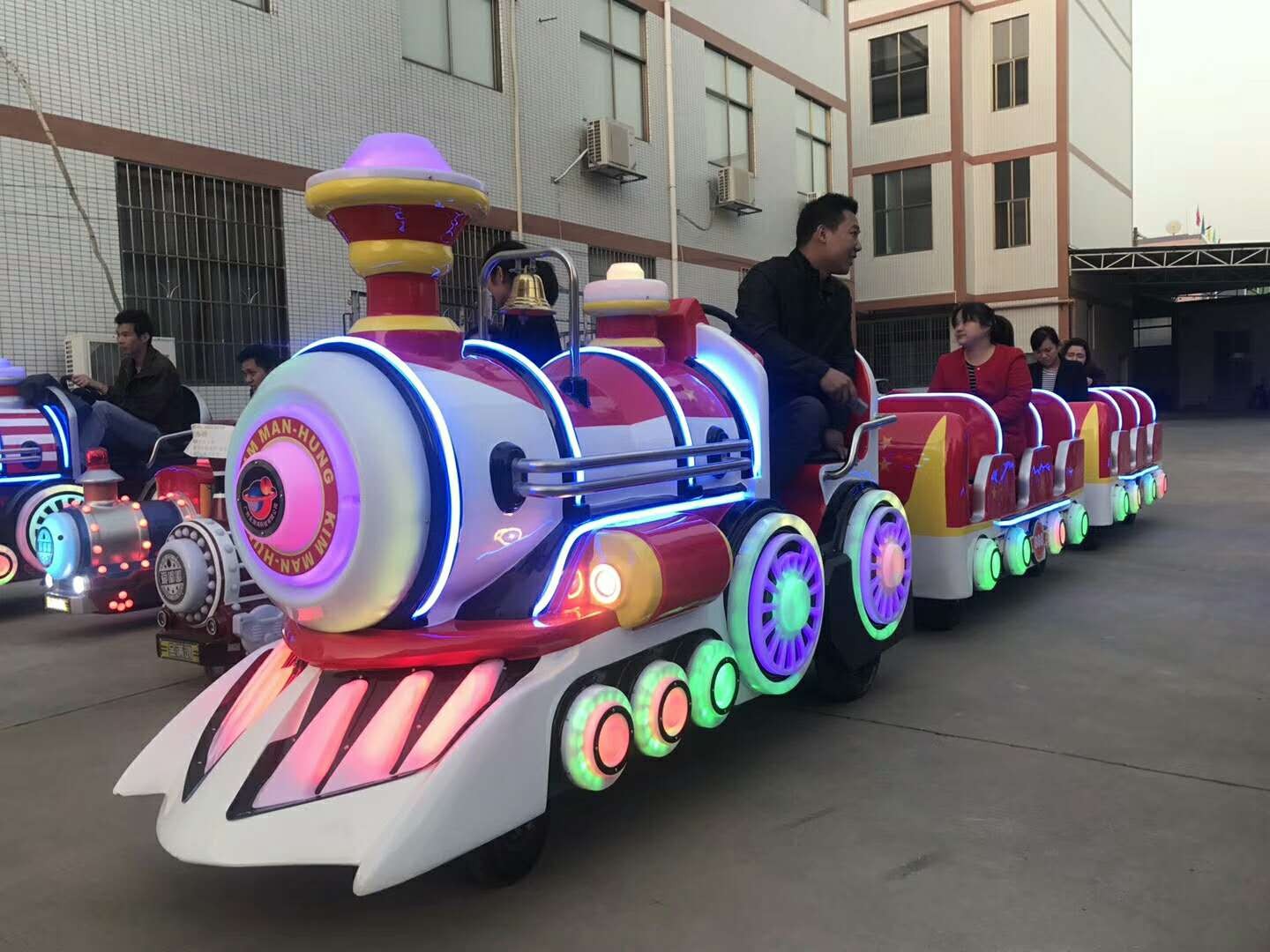 东山商场小火车